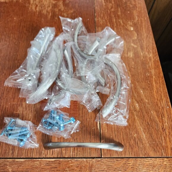 Liberty Tapered Bow Pull-Satin Nickel 3 3/4in-10 pack - Picture 3 of 7